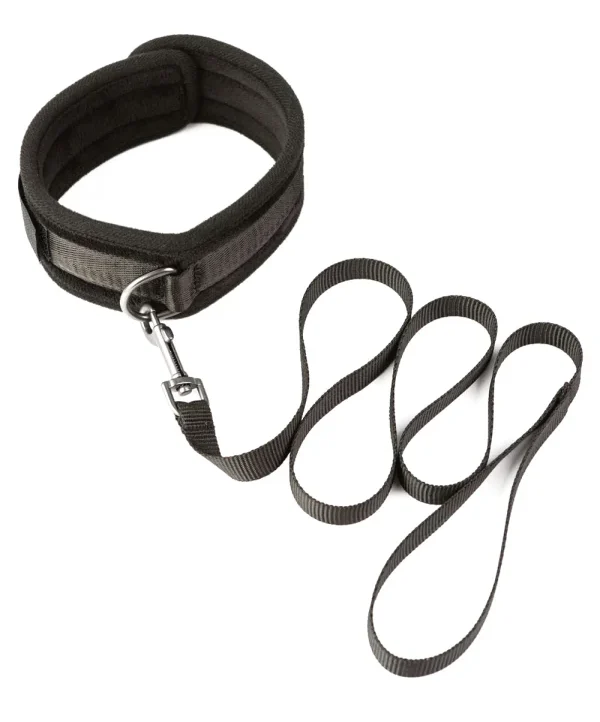Neck rope used for having Lesbian BDSM sex